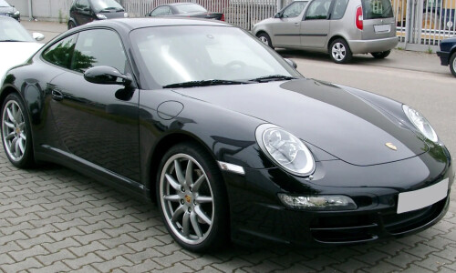 Porsche Carrera 4 #1