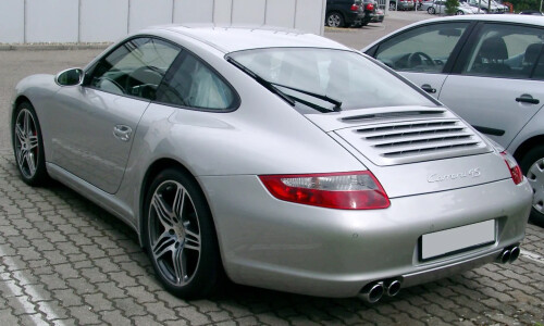 Porsche Carrera 4 #2