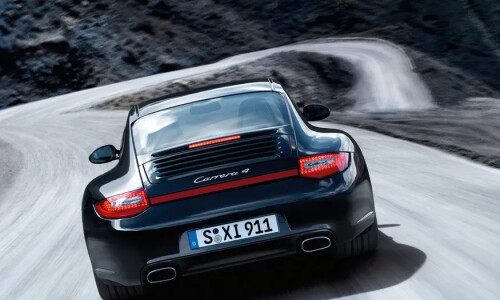 Porsche Carrera 4 #7