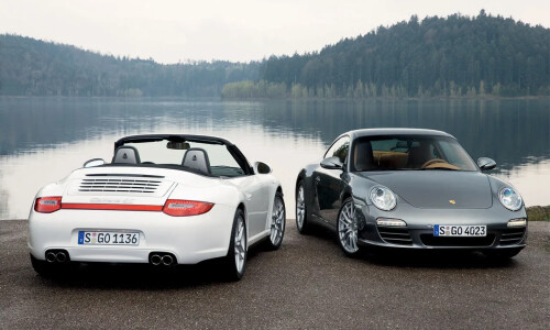 Porsche Carrera 4 #9