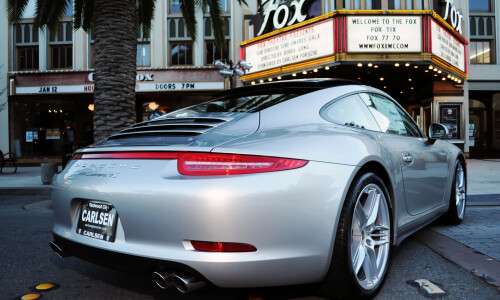 Porsche Carrera 4 #16