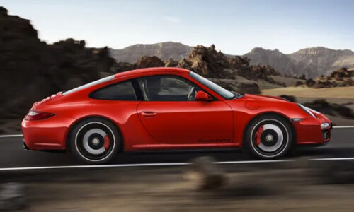 Porsche Carrera 4 GTS #4