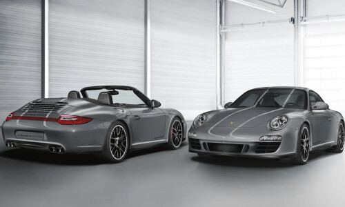 Porsche Carrera 4 GTS #12