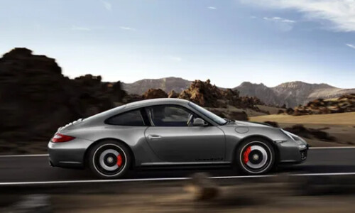 Porsche Carrera 4 GTS #13
