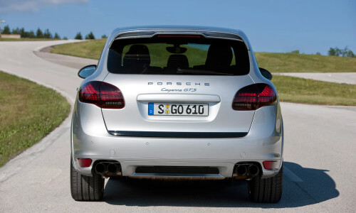 Porsche Cayenne GTS #16