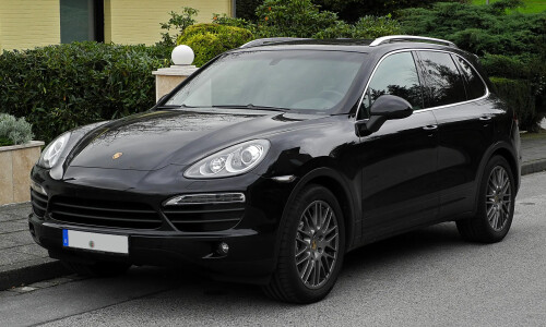 Porsche Cayenne S #7