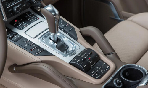 Porsche Cayenne S #11