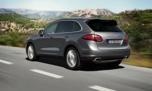 Porsche Cayenne S #18