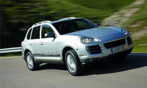 Porsche Cayenne S Hybrid #10