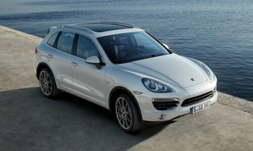 Porsche Cayenne S Hybrid #12
