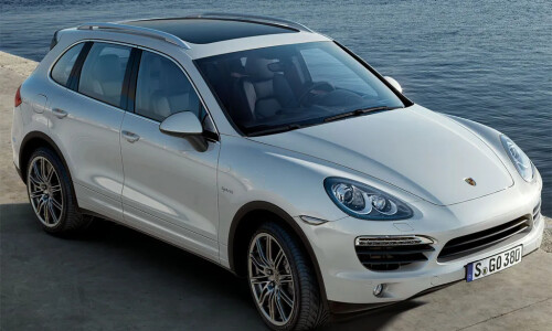 Porsche Cayenne S Hybrid #18