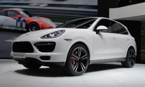 Porsche Cayenne Turbo S #6