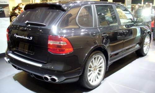 Porsche Cayenne Turbo S #9
