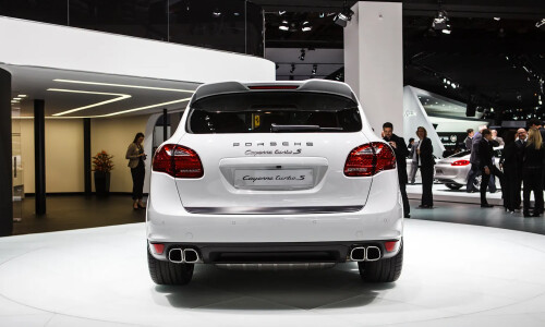 Porsche Cayenne Turbo S #19