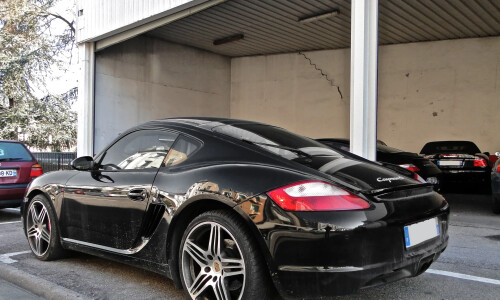 Porsche Cayman S #12