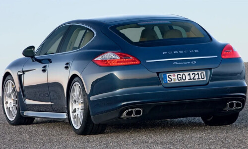Porsche Panamera 4 #3