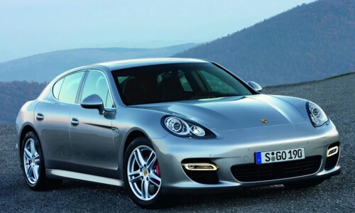 Porsche Panamera 4 #7