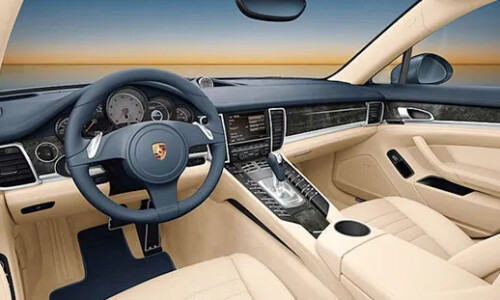 Porsche Panamera 4 #11