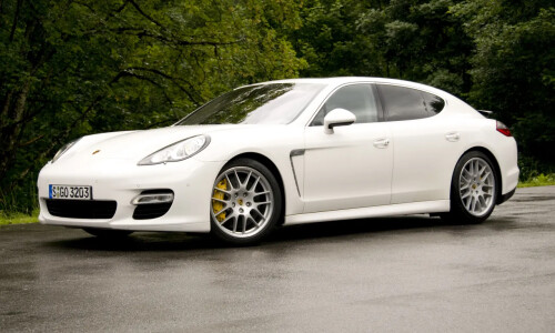 Porsche Panamera 4 #14