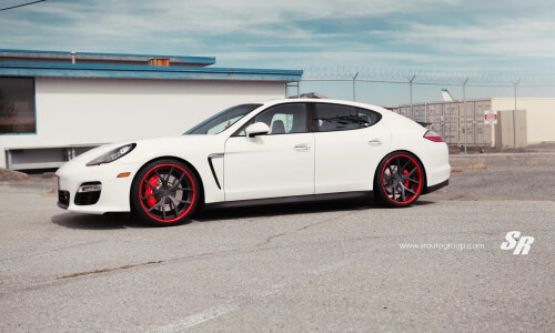 Porsche Panamera GTS #1