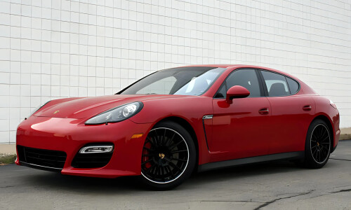 Porsche Panamera GTS #3