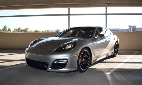 Porsche Panamera GTS #6