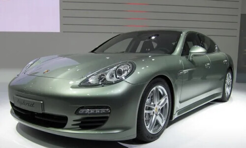Porsche Panamera Hybrid #14