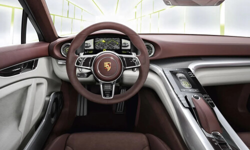 Porsche Panamera Sport Turismo #7