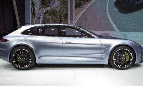 Porsche Panamera Sport Turismo #15