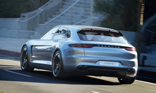Porsche Panamera Sport Turismo #18