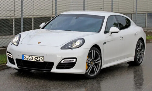 Porsche Panamera Turbo S #18