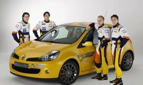 Renault Clio Renault Sport F1 R27 #14
