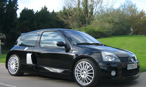 Renault Clio V6 #9