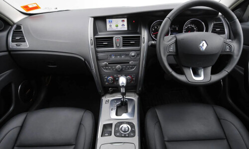 Renault Latitude #9