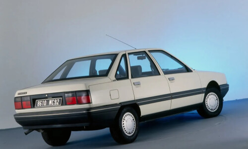 Renault R 21 #1