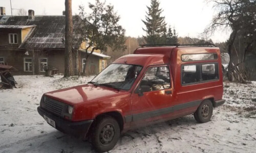 Renault Rapid #13