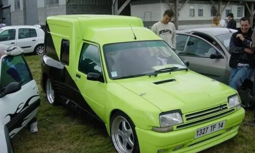 Renault Rapid #14