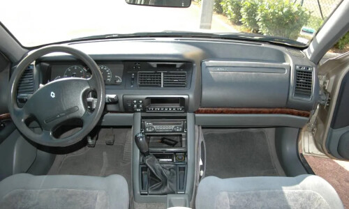 Renault Safrane #11