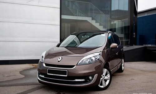 Renault Scénic 1.5 dCi #8
