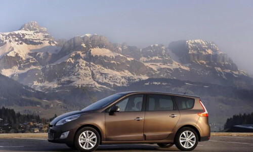Renault Scénic 1.9 dCi FAP #10