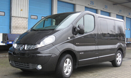 Renault Trafic Passenger #13