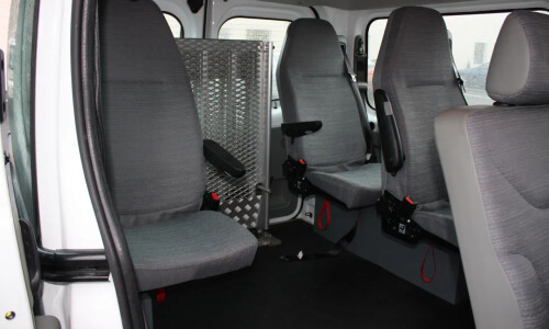 Renault Trafic Passenger #15
