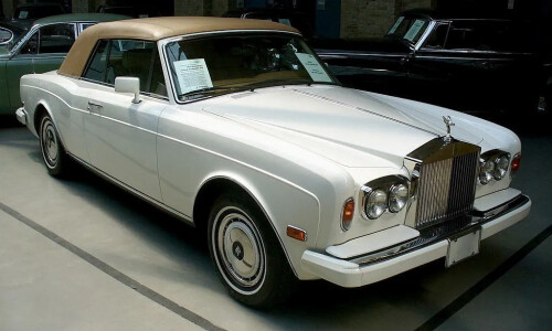 Rolls-Royce Corniche #1