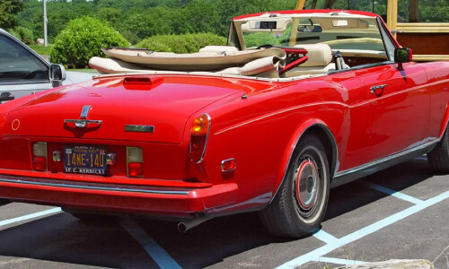 Rolls-Royce Corniche #8