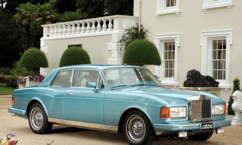 Rolls-Royce Corniche #12