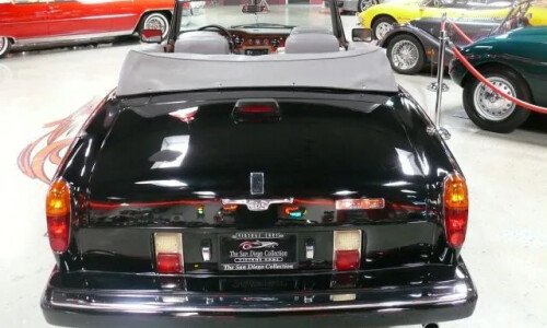 Rolls-Royce Corniche #13