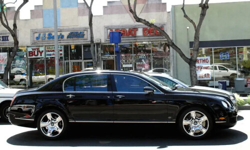 Rolls-Royce Flying Spur #10