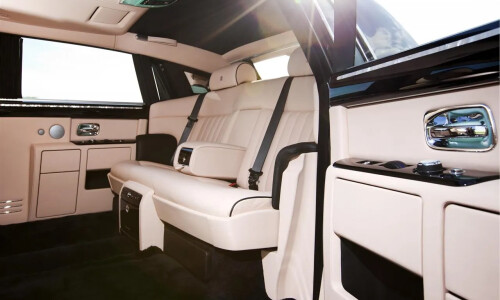 Rolls-Royce Phantom LWB #16