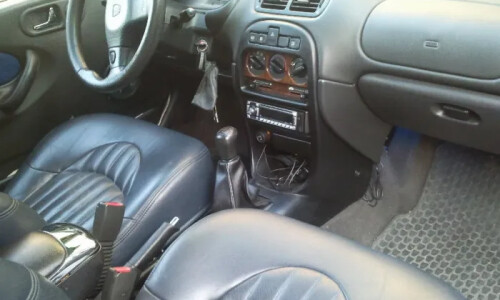Rover 214 #15