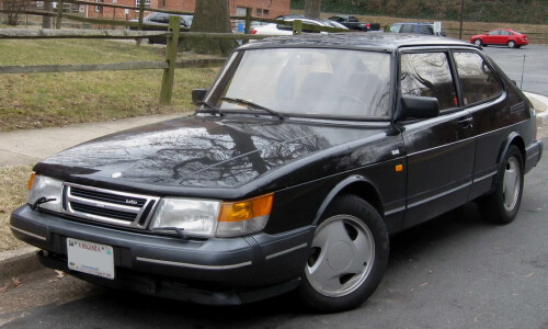 Saab 900 #2